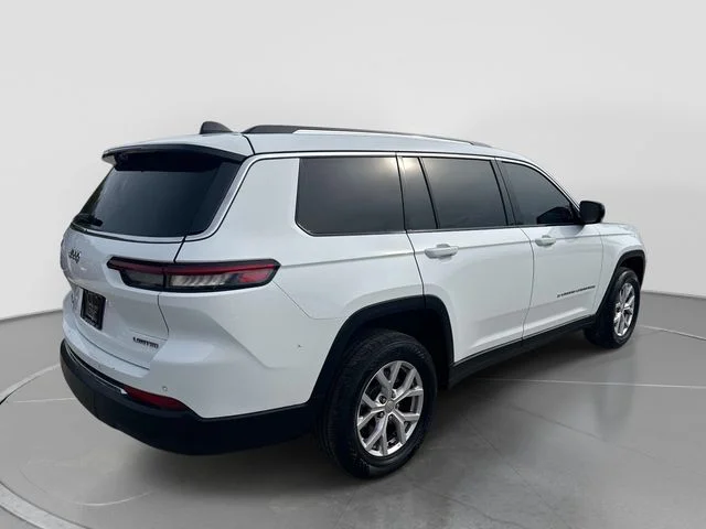 Used 2022 White Jeep Limited image 4