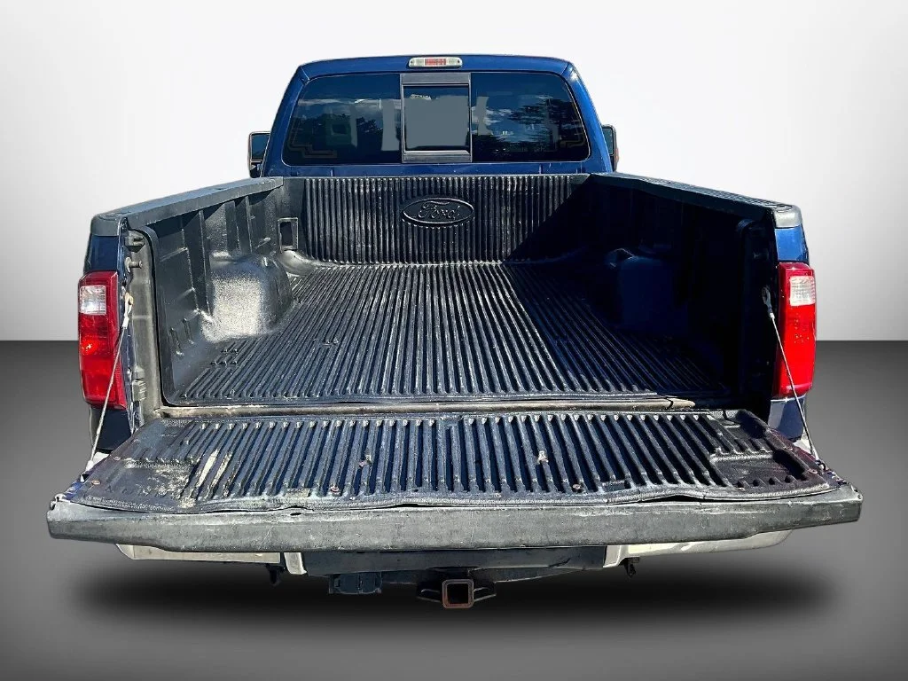 Used 2012 Dark Blue Pearl Metallic Ford XLT image 9