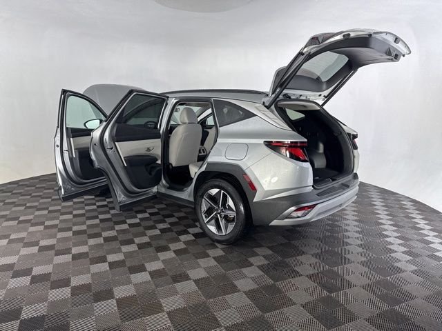 Certified Used 2025 Silver Hyundai SEL image 19