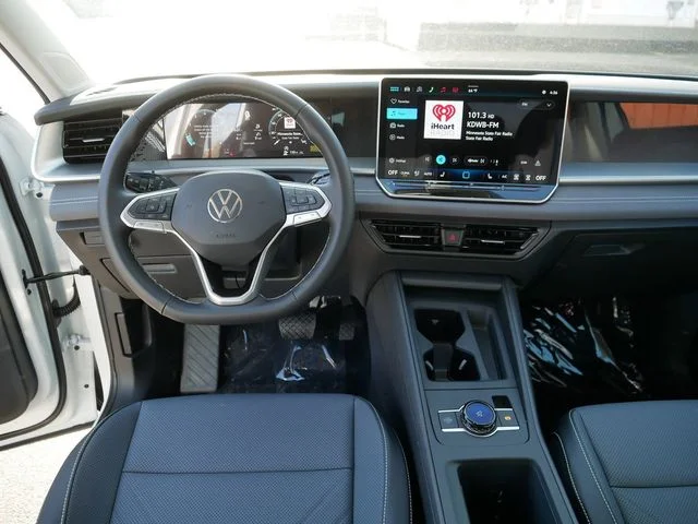 New 2026 White/off-white Volkswagen 2.0T SE image 9