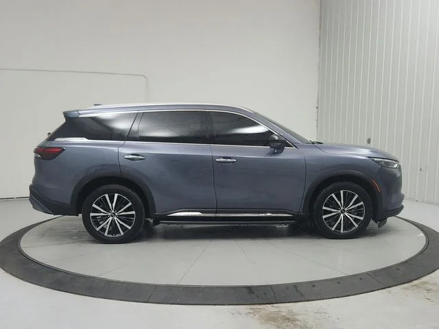Used 2025 Blue INFINITI Sensory image 8