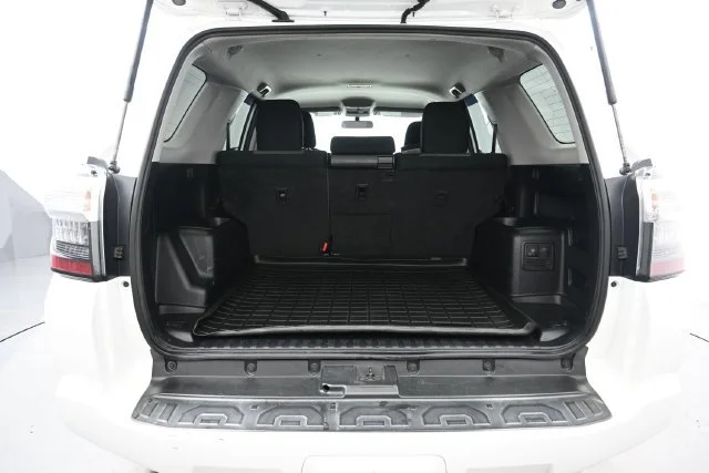 Used 2019 Super White Toyota SR5 image 22