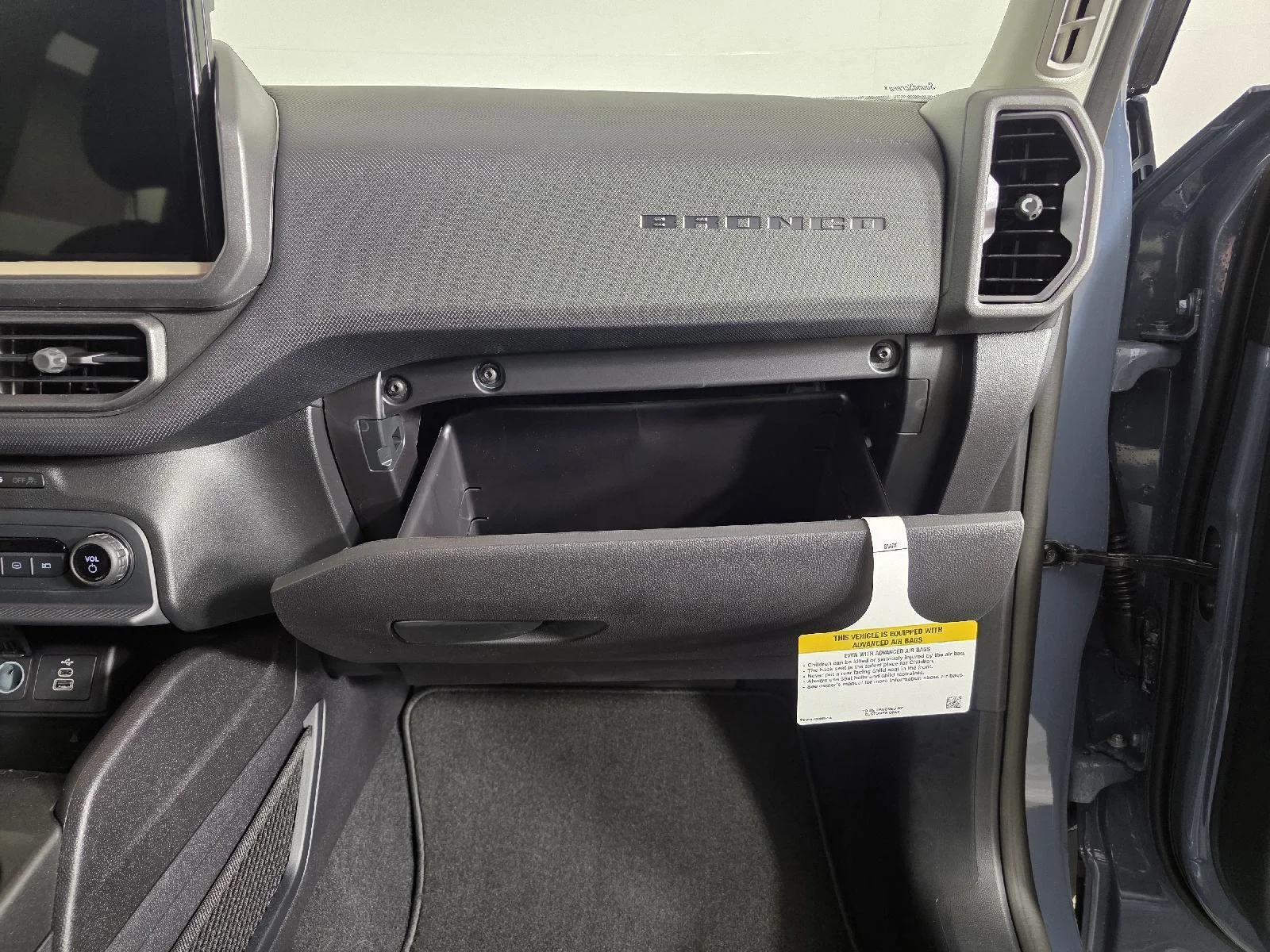Used 2025 Azure Gray Metallic Tri-Coat Ford Big Bend image 26