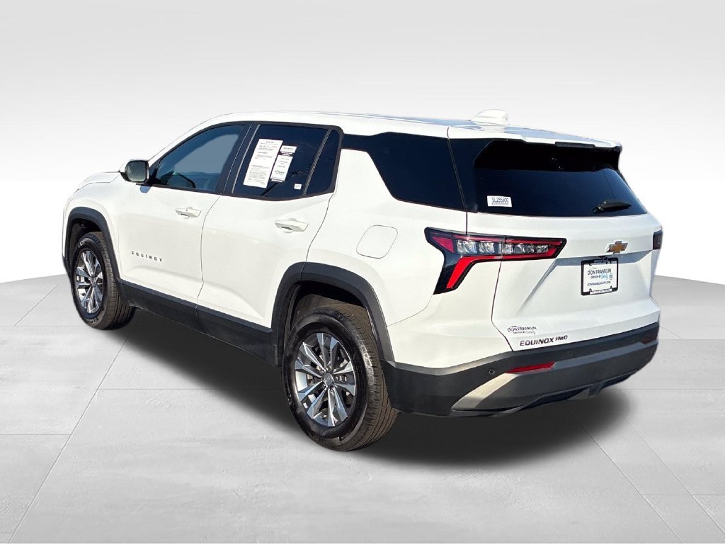 Used 2025 White Chevrolet LT image 3