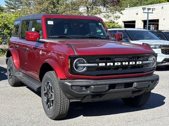 2026 Ford Bronco Outer Banks