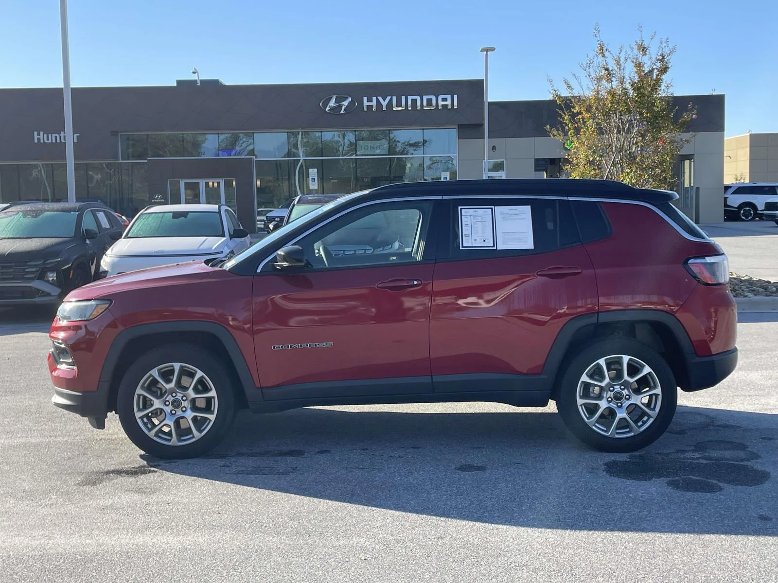Used 2025 Red Hot Pearlcoat Jeep Limited image 25
