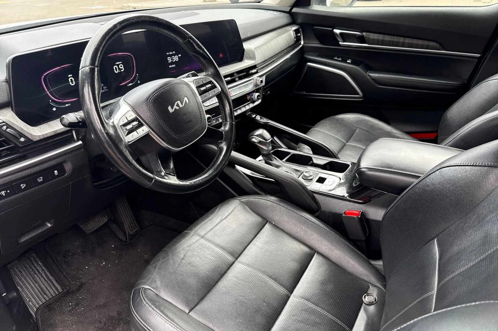 Used 2024 White Kia EX image 7