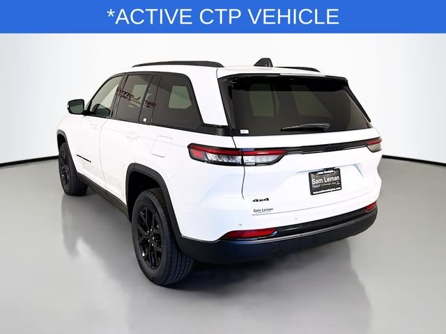 New 2025 Bright White Clear-Coat Exterior Paint Jeep Altitude X image 5