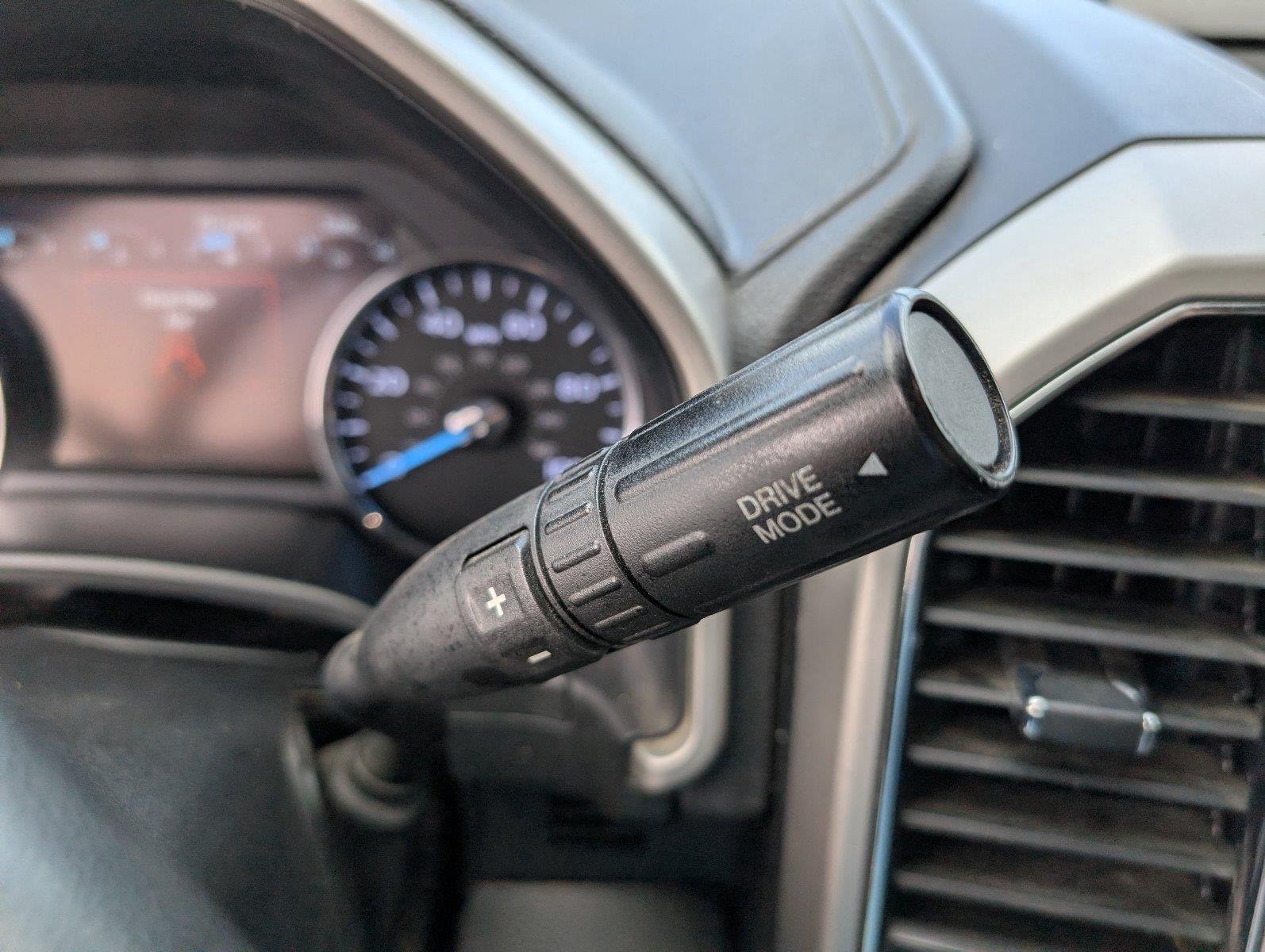 Used 2020 Agate Black Ford Lariat image 24
