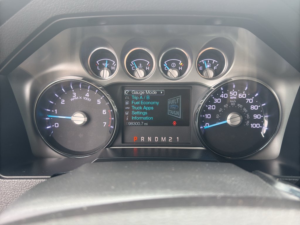 Used 2015 White Ford Lariat image 21