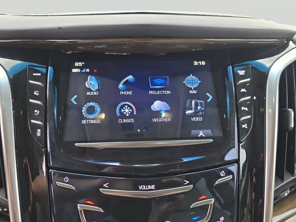 Used 2020 Crystal White Tricoat Cadillac Luxury image 26