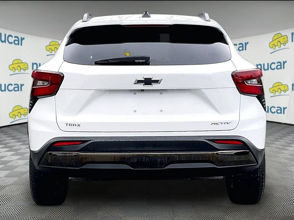 Used 2024 Summit White Chevrolet ACTIV image 5