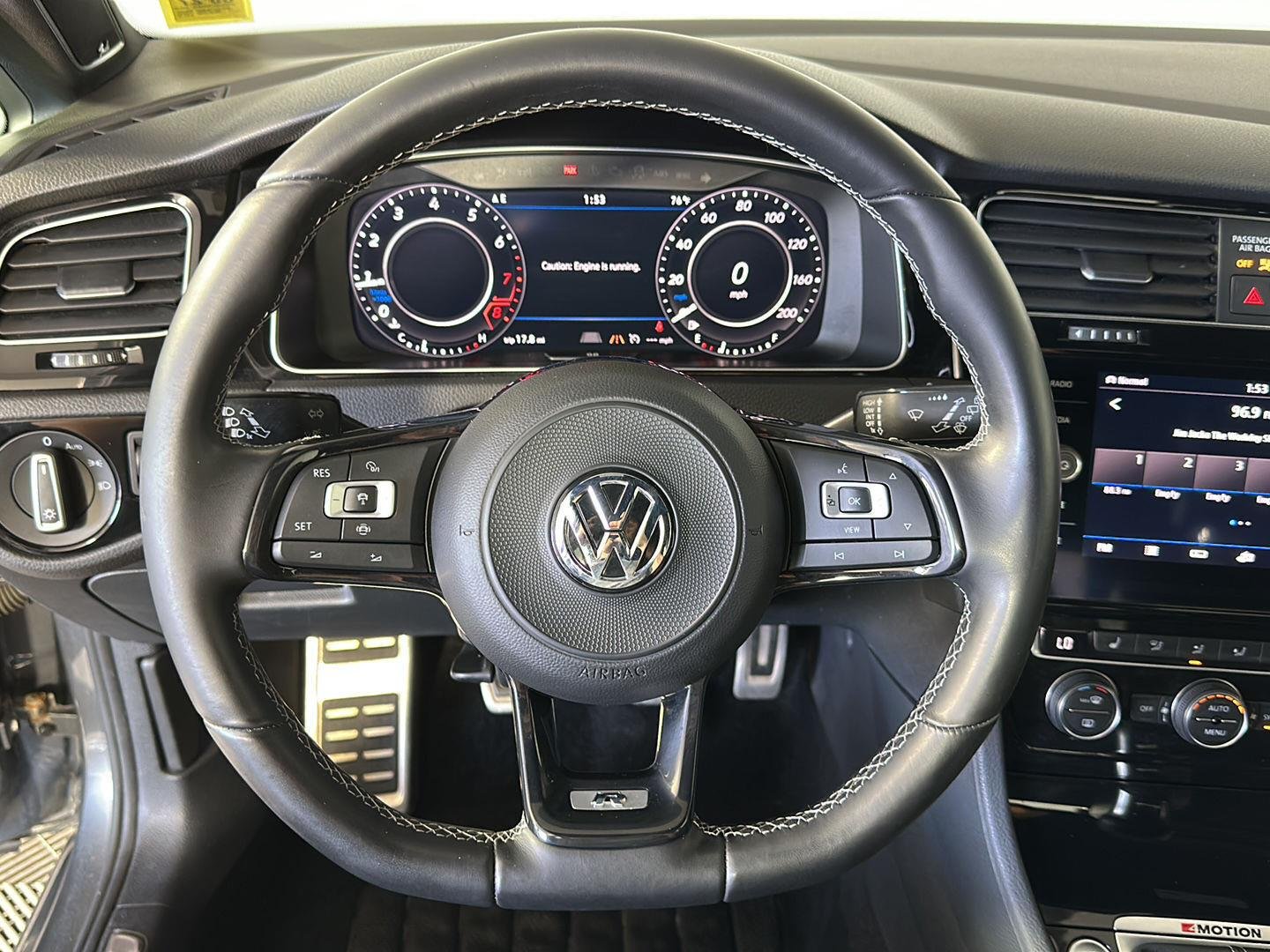 Used 2019 Indium Gray Metallic Volkswagen 4Motion image 11