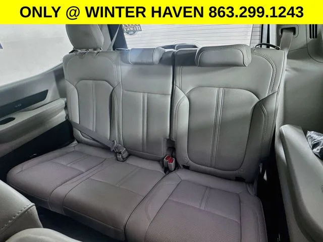 Used 2023 White Jeep Series II image 29