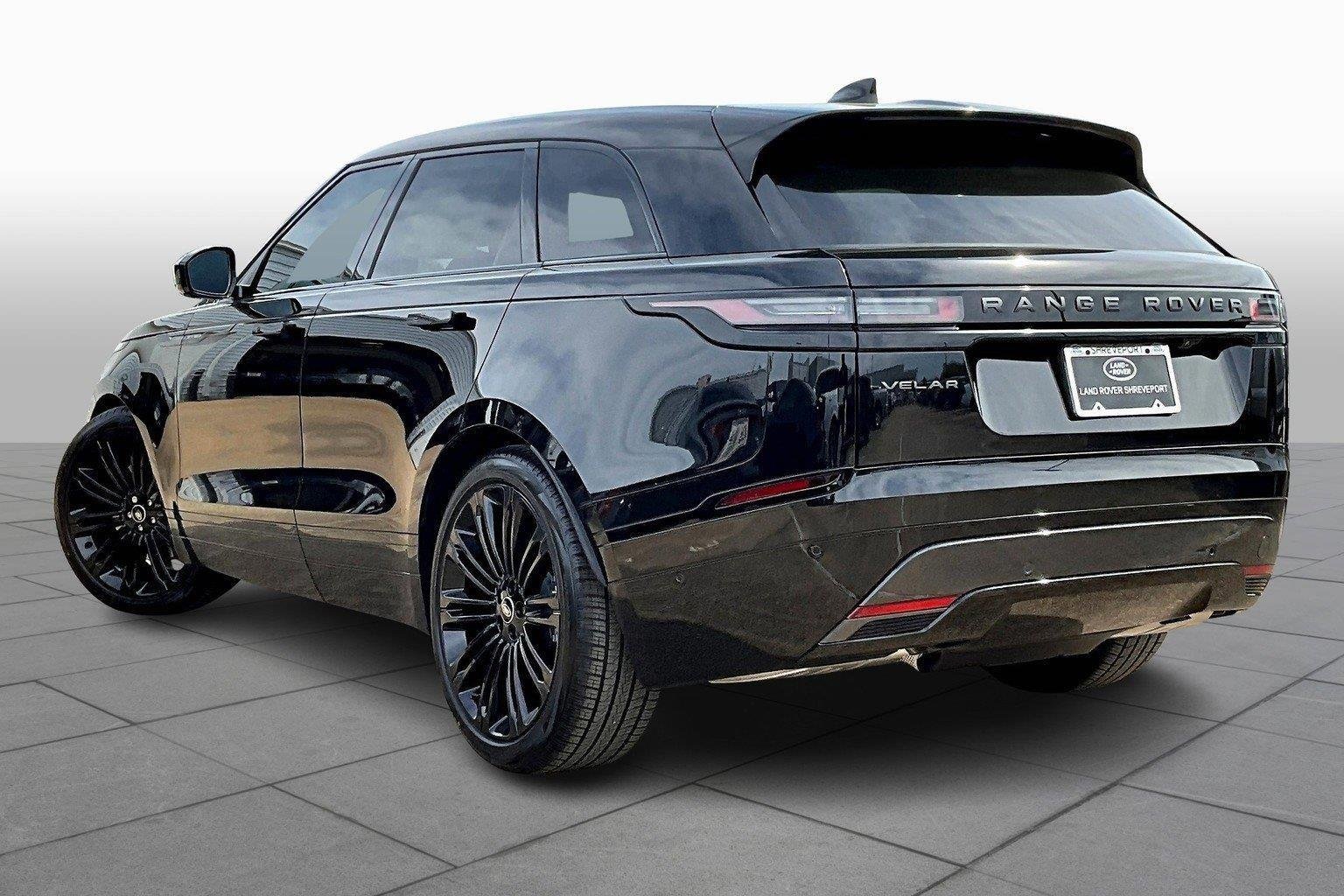 New 2026 Santorini Black Land Rover Dynamic image 5