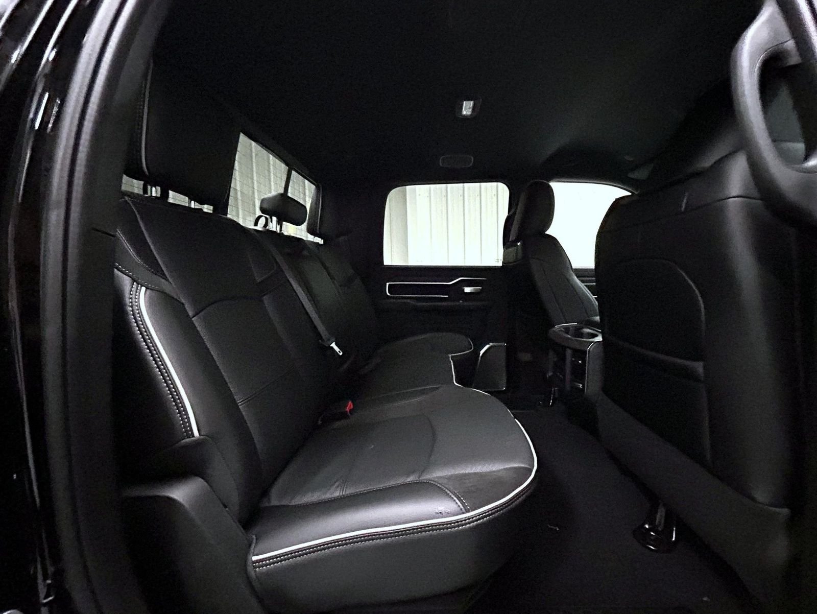 New 2026 Diamond Black Crystal Pearl-Coat Exterior Paint RAM Laramie image 18