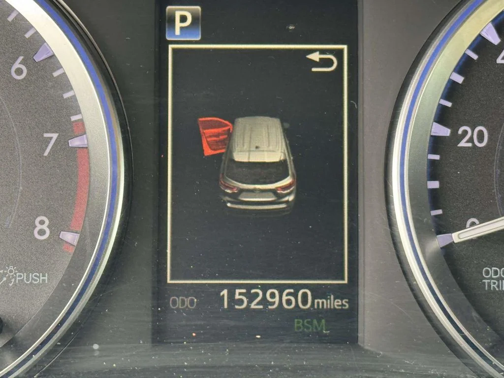 Used 2018 Blue Toyota XLE image 26