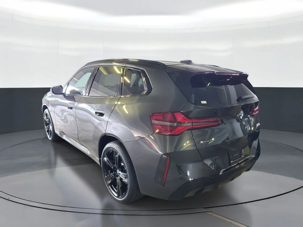 New 2026 Dark Graphite Metallic BMW 30 xDrive image 4