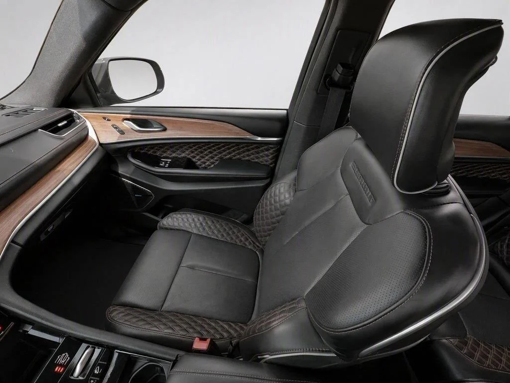 Used 2022 Diamond Black Crystal Pearlcoat Jeep Summit image 24
