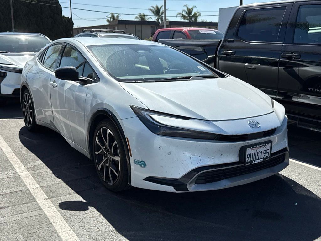 Used 2025 Beige Toyota XSE image 1