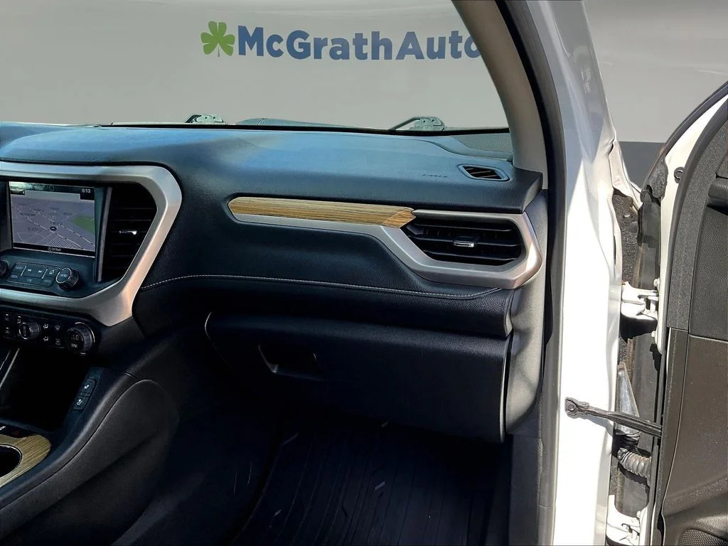 Used 2017 White GMC Denali image 30