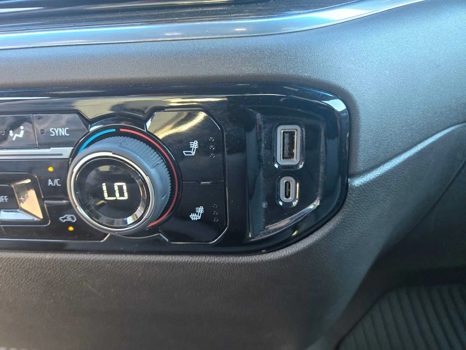 Used 2026 Summit White Chevrolet LT image 18