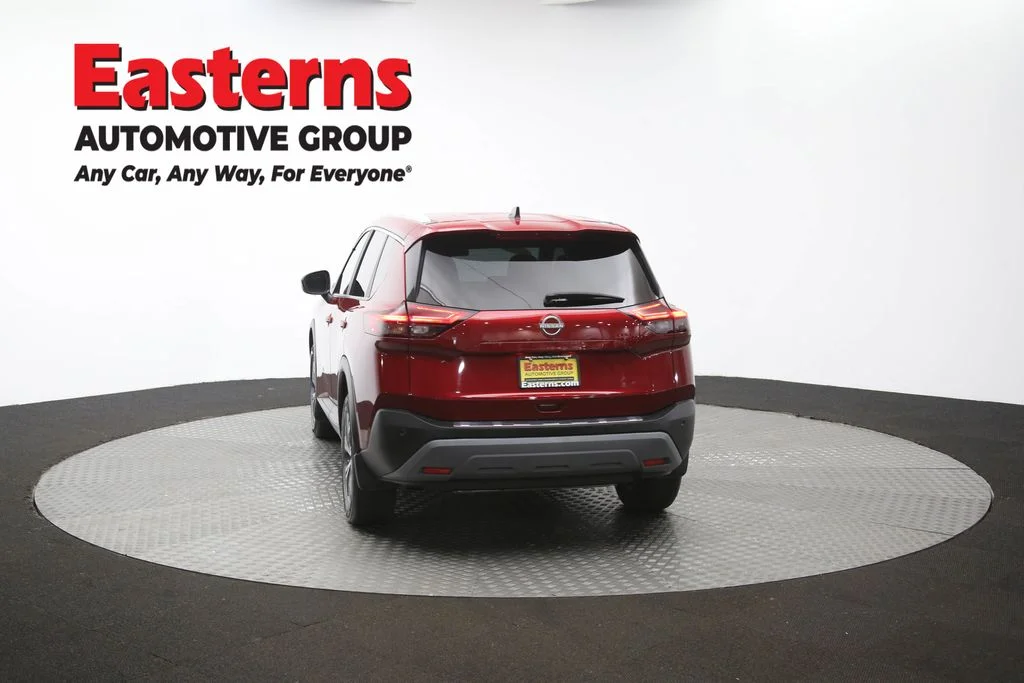 Used 2023 Red Nissan SV image 39