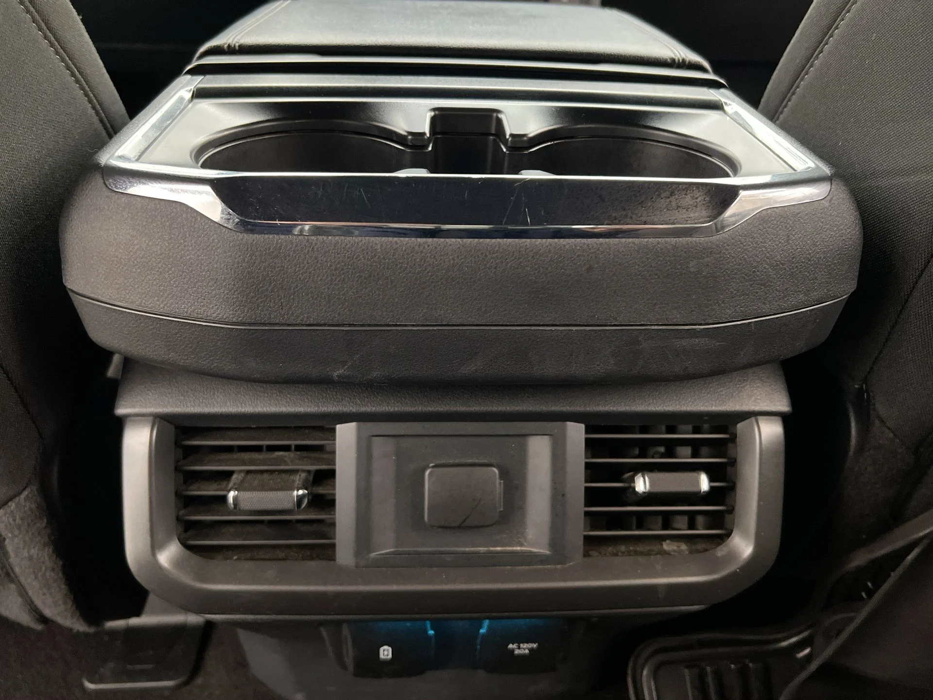 Used 2024 Black Ford XLT image 19
