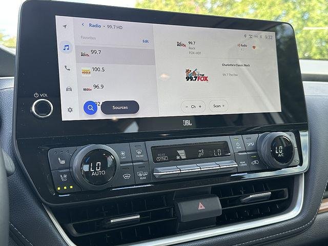 Certified Used 2024 WIND CHILL PEARL Toyota  image 31