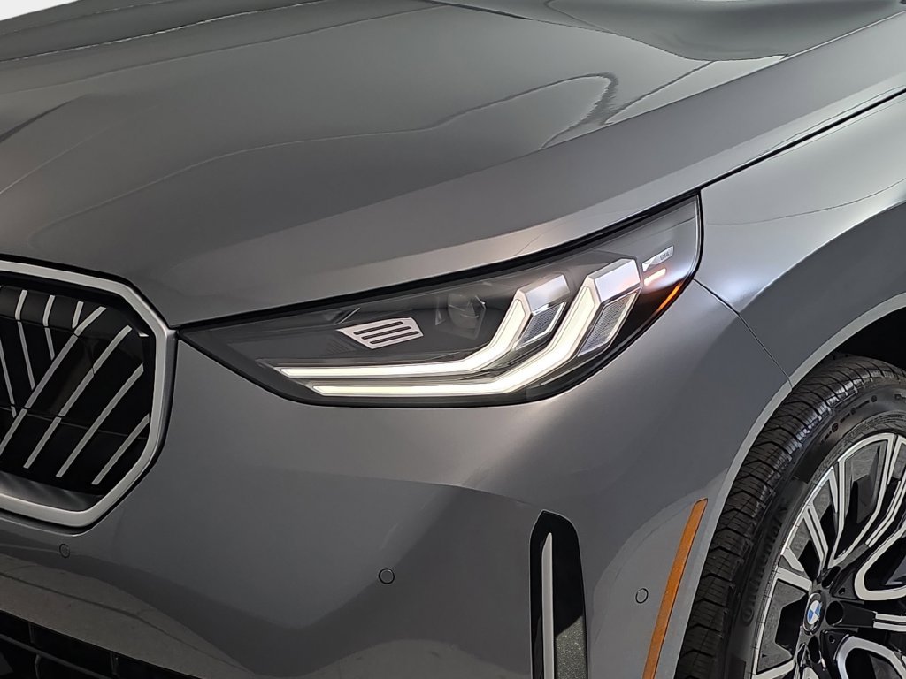 Used 2026 Skyscraper Grey Metallic BMW 30 xDrive image 30