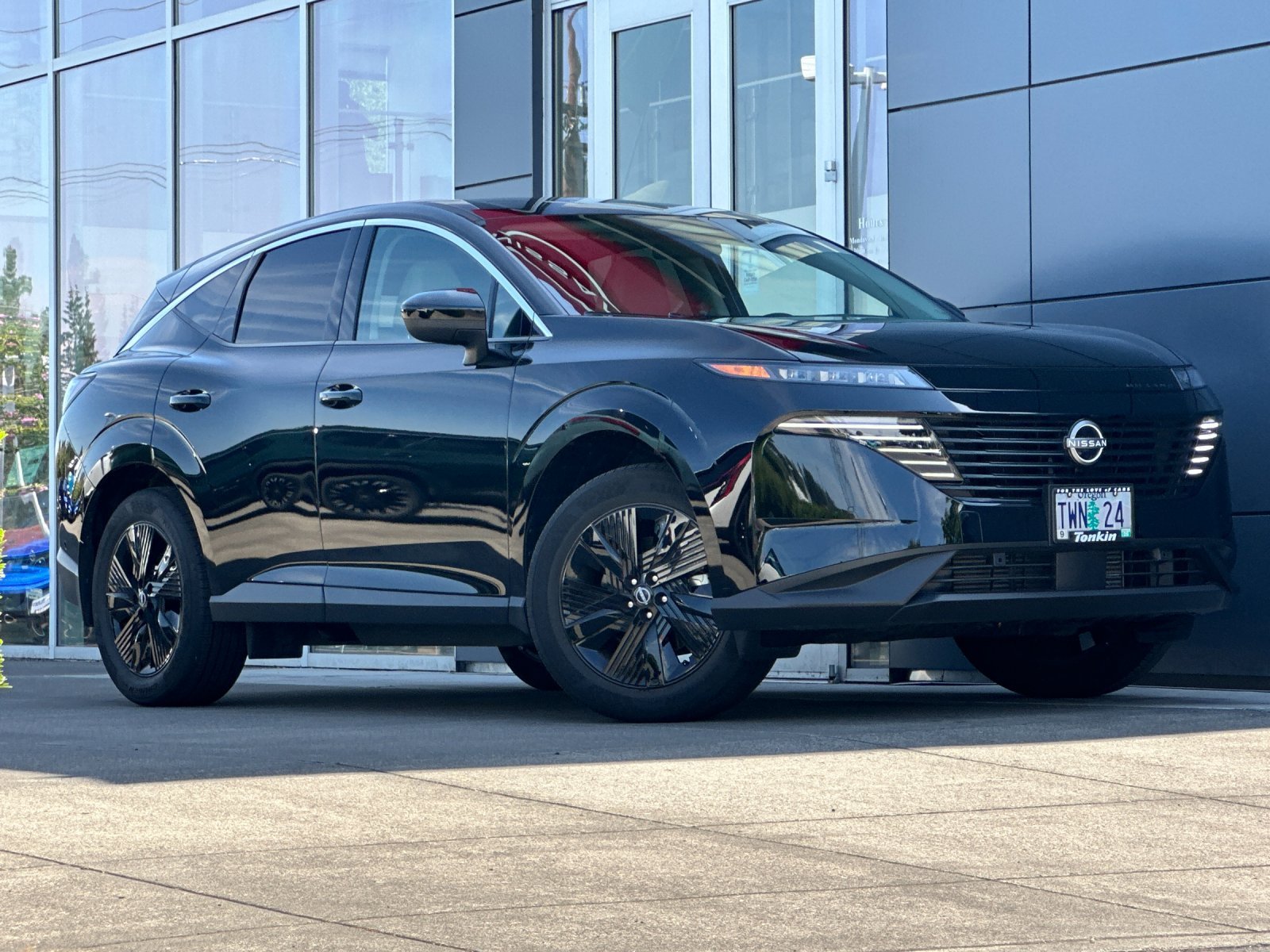 Used 2025 Super Black Nissan SV image 2