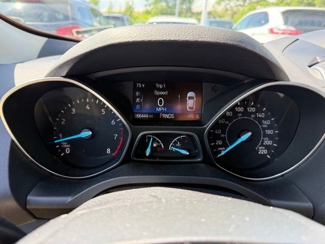 Used 2018 Magnetic Metallic Ford SEL image 10