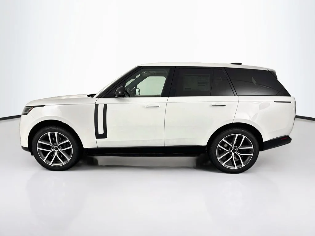 New 2026 Ostuni Pearl White Land Rover SE image 8