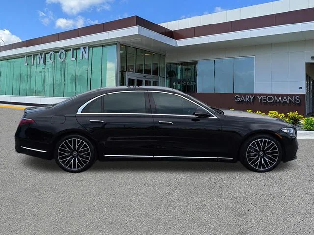 Used 2021 Obsidian Black Mercedes-Benz S 580 image 3