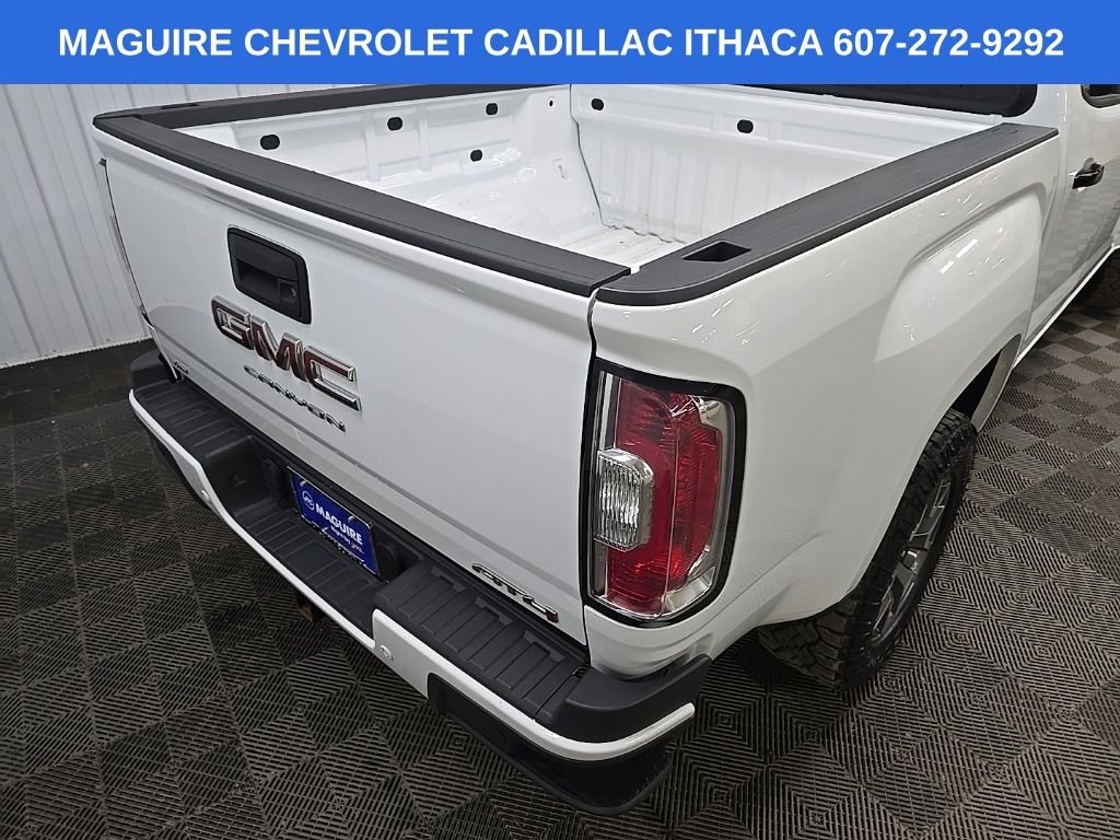 Used 2022 White GMC AT4 w/Leather image 11