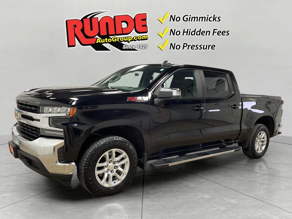 Used 2022 Black Chevrolet LT image 3