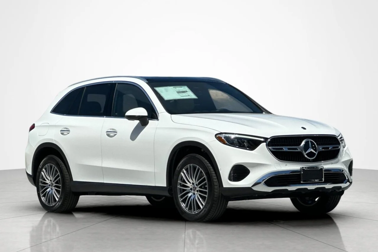 Used 2026 Polar White Mercedes-Benz GLC 300 image 7