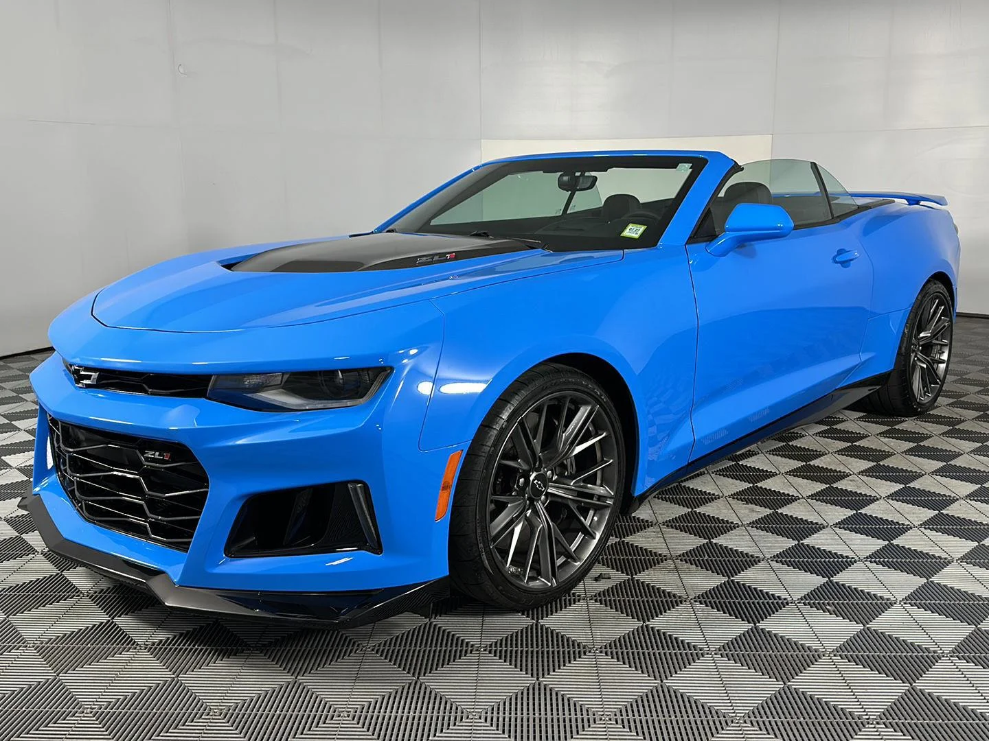 Used 2023 Rapid Blue Chevrolet ZL1 image 4