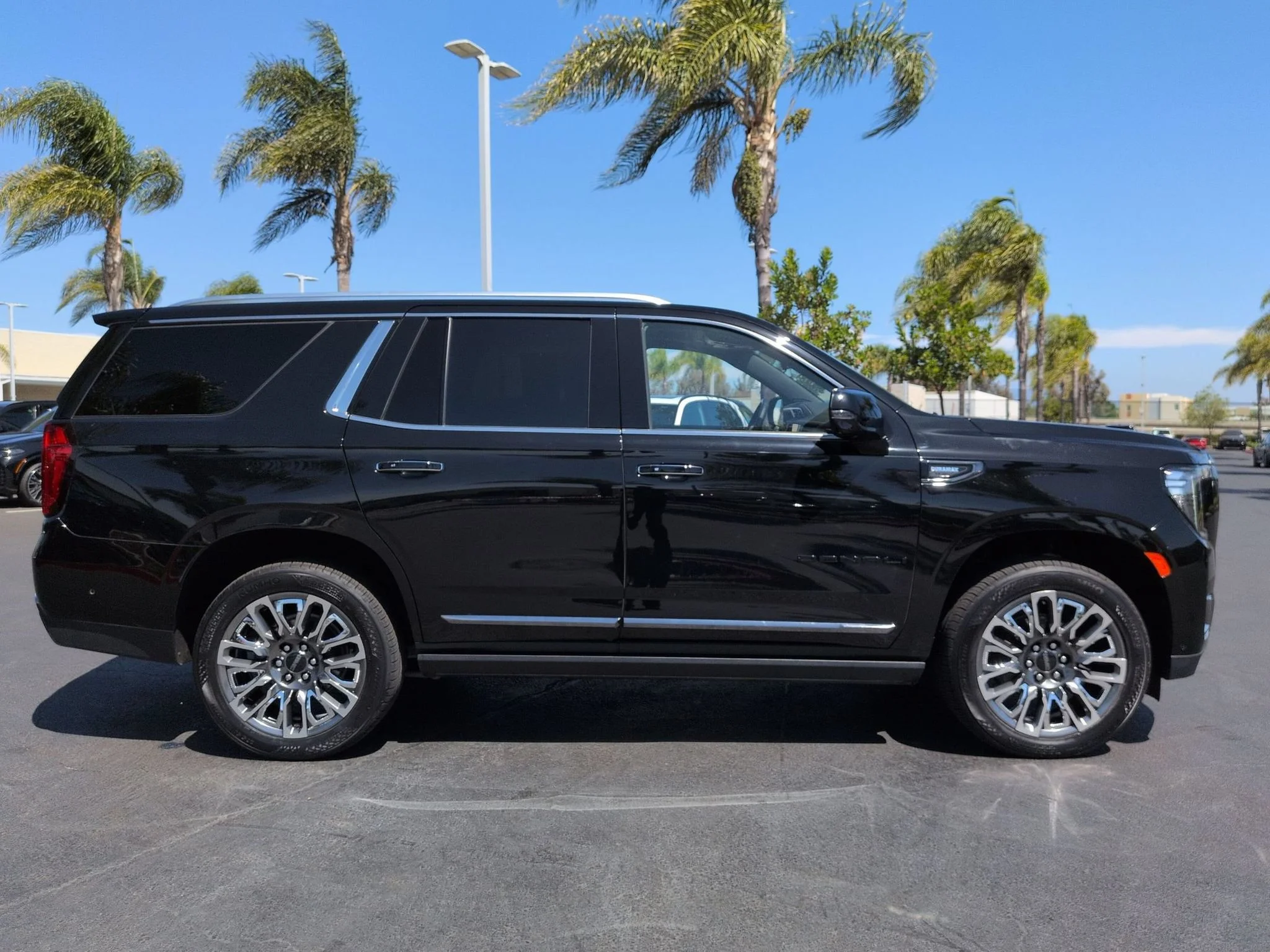 Used 2024 ONYX BLACK GMC Denali Ultimate image 9