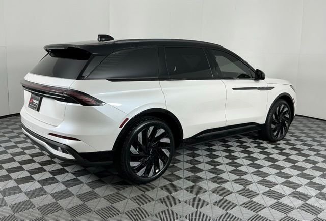 Used 2025 White Lincoln Reserve image 7