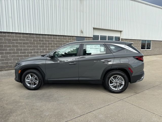 New 2026 Hampton Gray Hyundai SE image 9