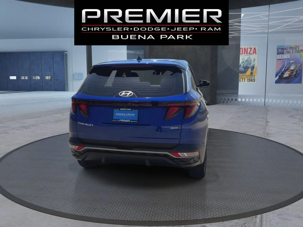 Used 2022 Blue Hyundai SE image 7