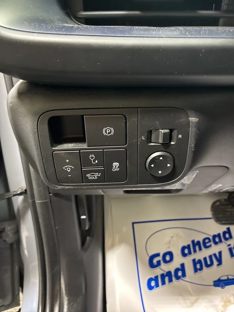 Used 2024 Blue Hyundai SEL image 14
