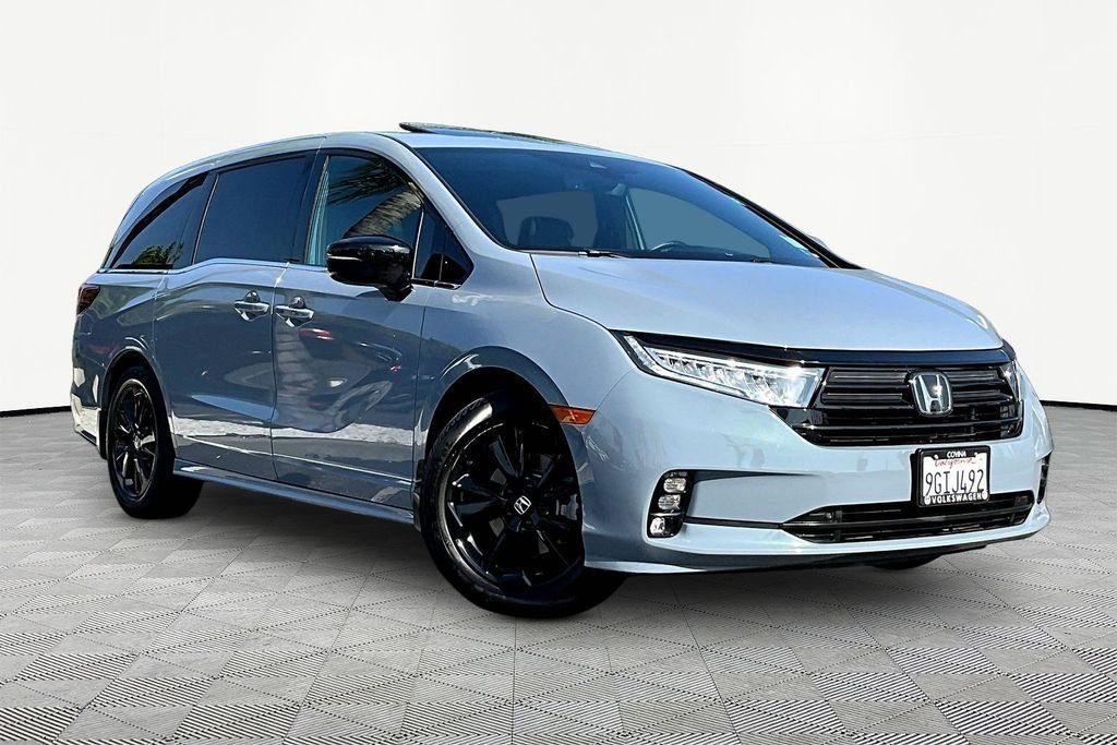 2023 Honda Odyssey SPORT's photo