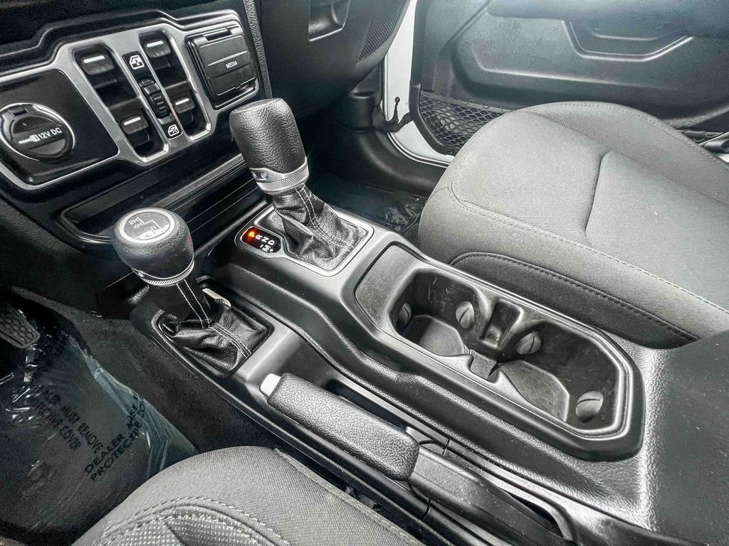 Used 2023 White Jeep Overland image 26