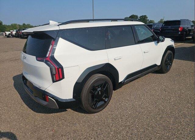 Used 2024 Kia EV9 GT-Line with VIN KNDAEFS54R6035555 for sale in Chester, VA