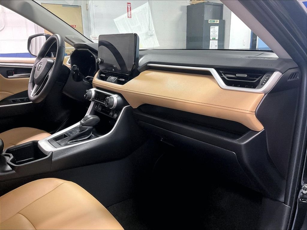 Used 2025 Black Toyota XLE Premium image 14