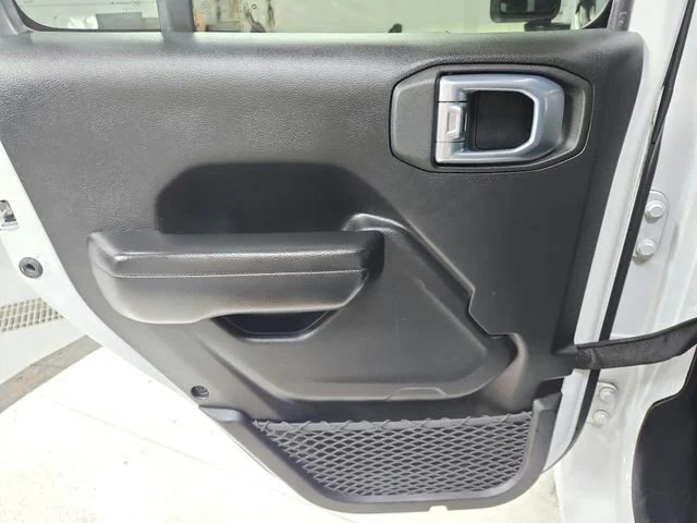 Used 2021 White Jeep Unlimited Sport image 33