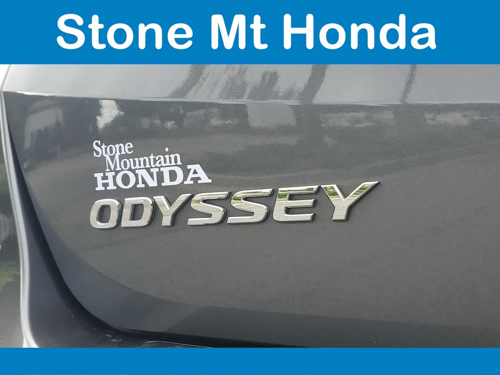 Used 2019 Modern Steel Metallic Honda Touring image 8