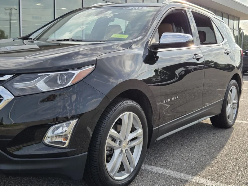 Used 2019 Black Metallic CHEVROLET FWD 4dr Premier w/1LZ image 26